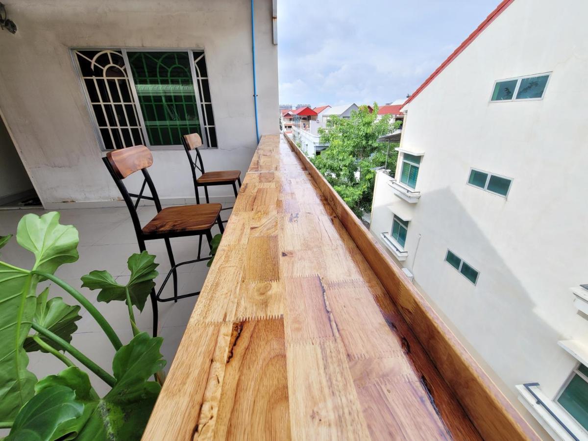 Yana House Phnom Penh酒店 外观 照片