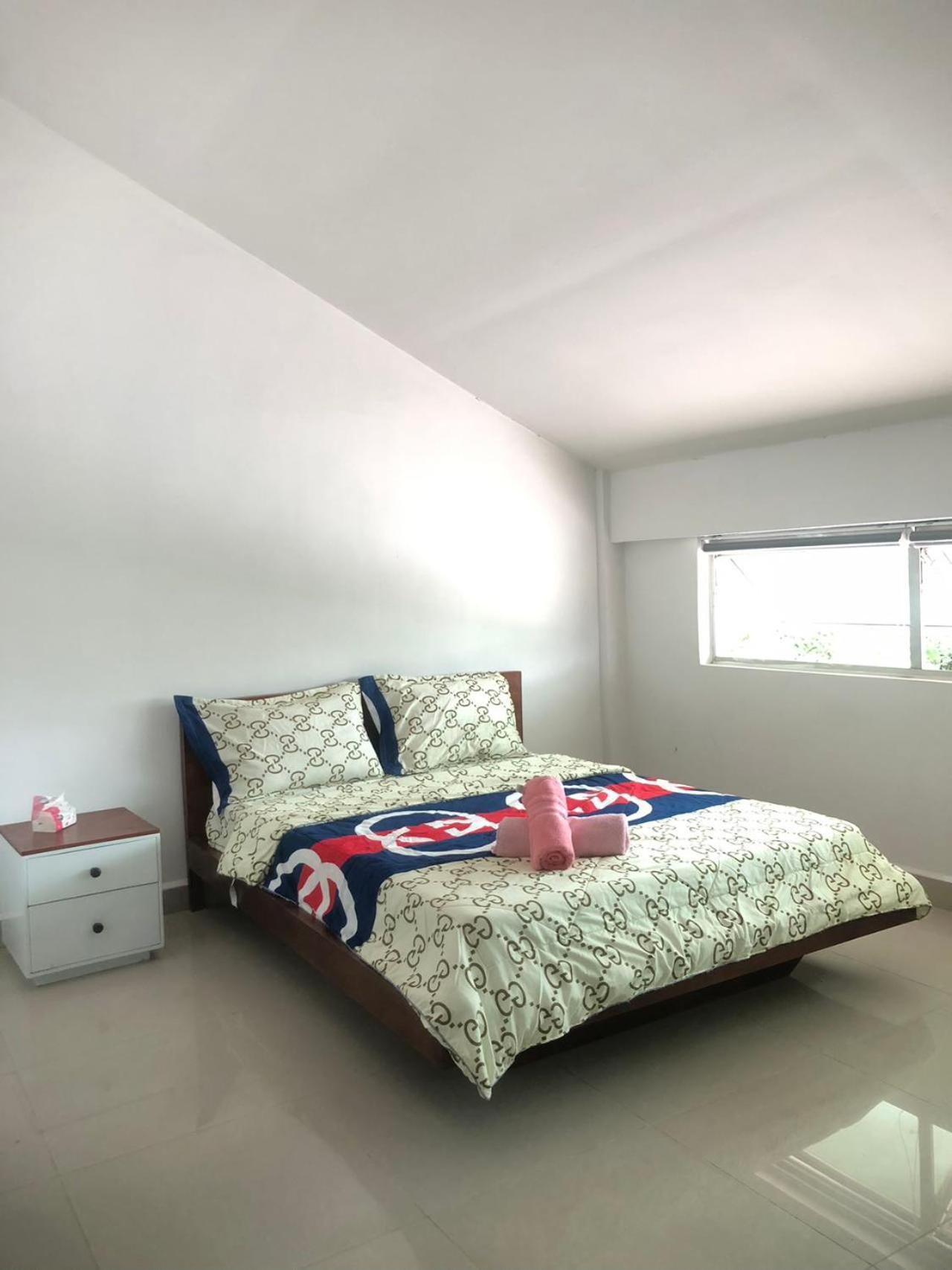 Yana House Phnom Penh酒店 外观 照片